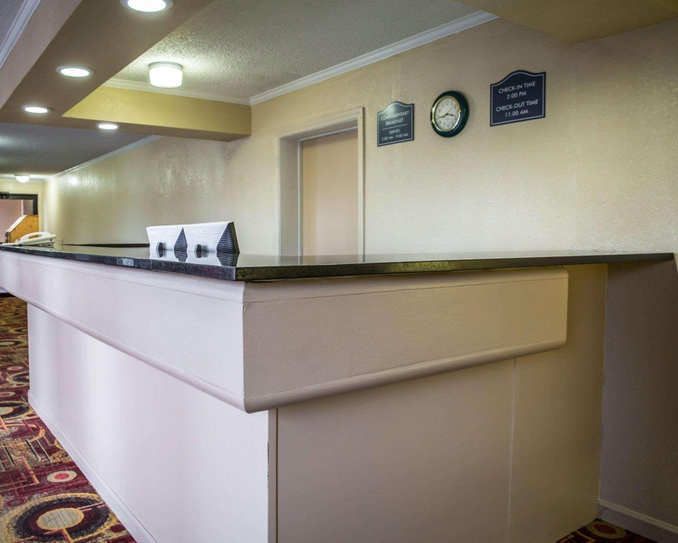 Rodeway Inn & Suites Plymouth Hwy 64 Luaran gambar