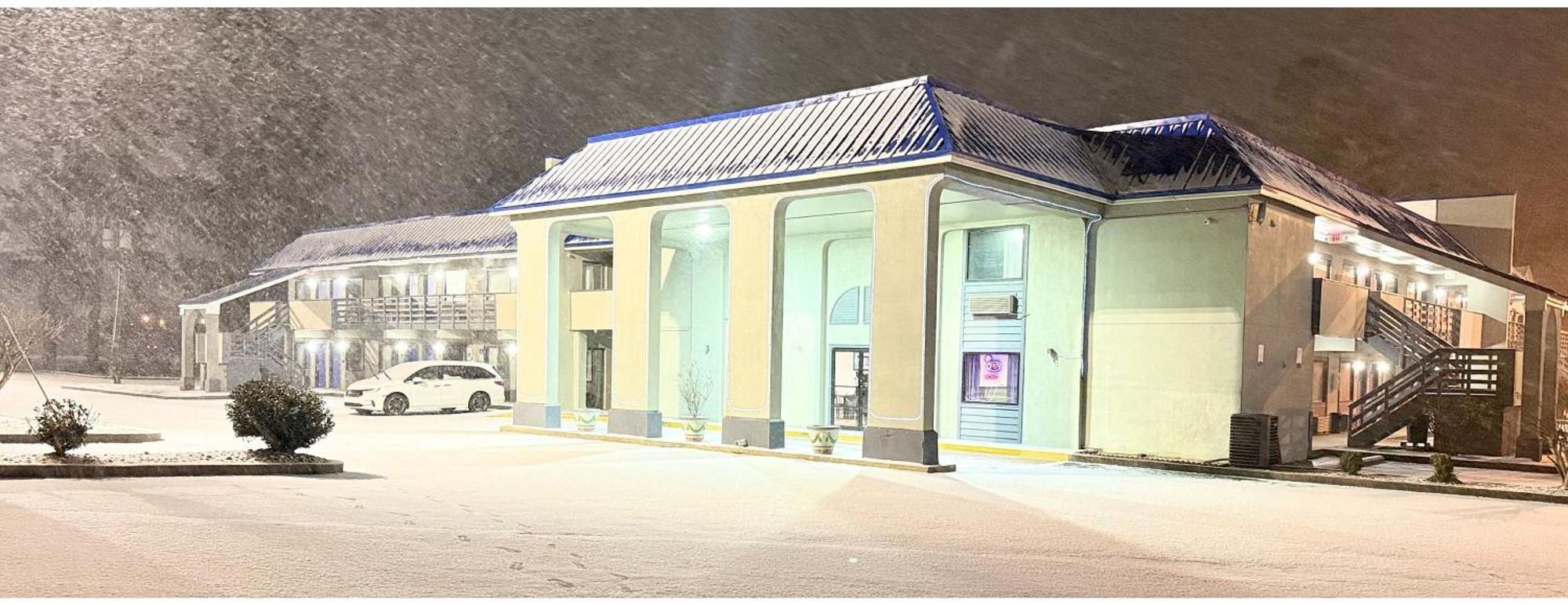 Rodeway Inn & Suites Plymouth Hwy 64 Luaran gambar