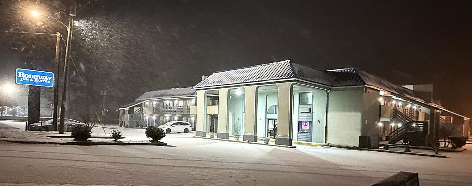 Rodeway Inn & Suites Plymouth Hwy 64 Luaran gambar