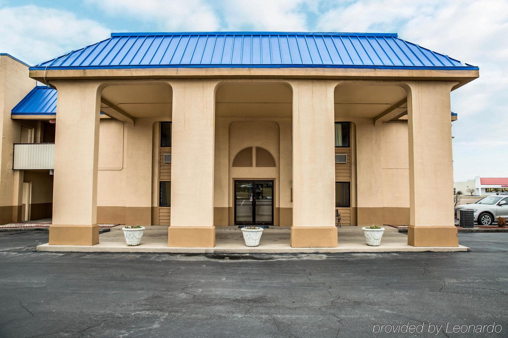 Rodeway Inn & Suites Plymouth Hwy 64 Luaran gambar